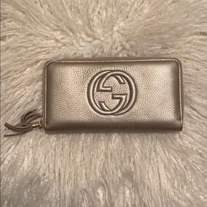 Gucci Soho Wallet in Gold Leather